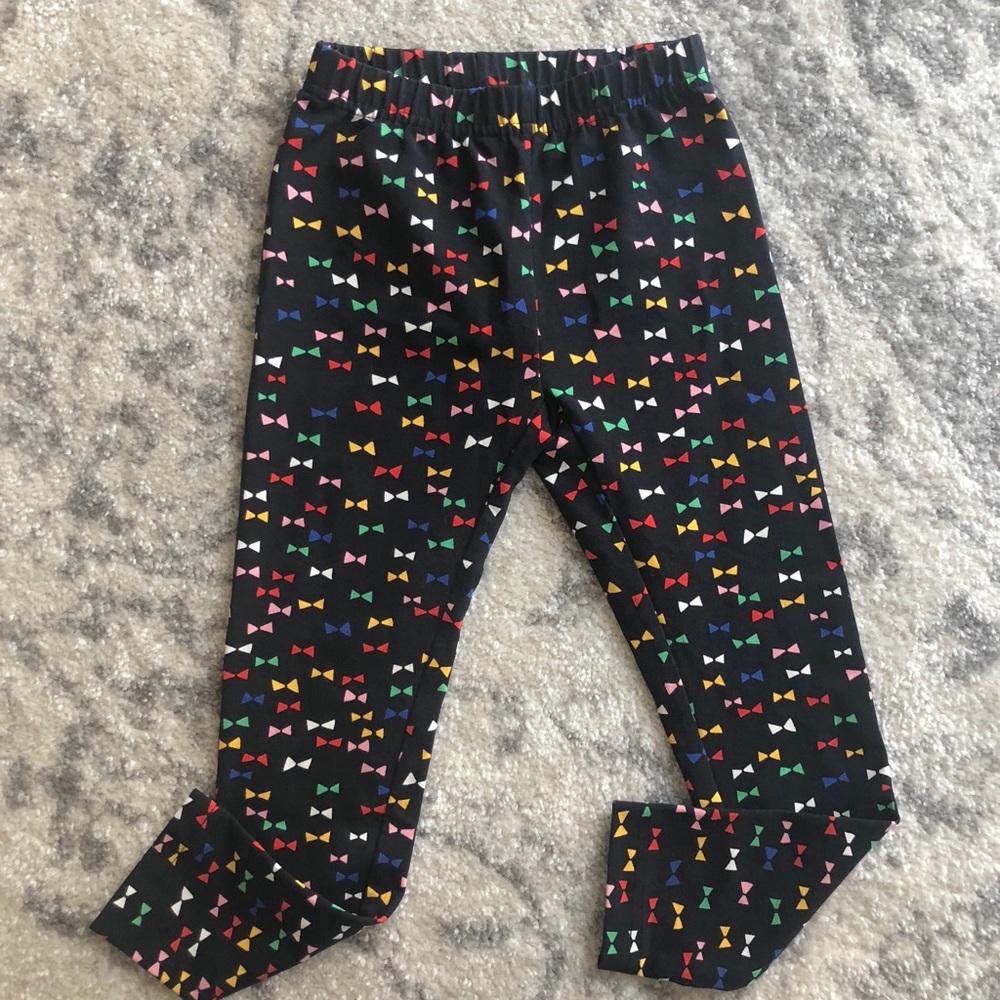 Hanna Andersson bow tie leggings
